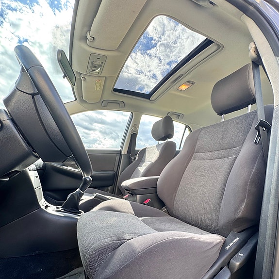 Toyota Corolla 8 of 8