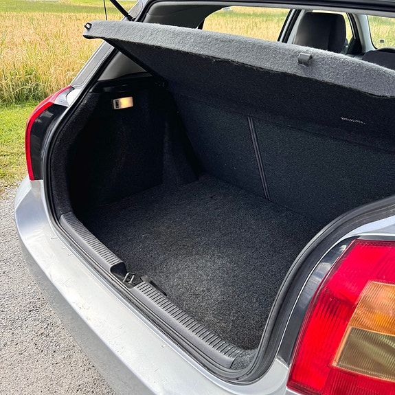 Toyota Corolla 4 of 8