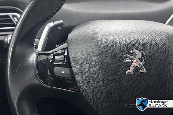Peugeot 308 18 of 22