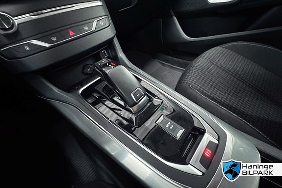 Peugeot 308 17 of 22