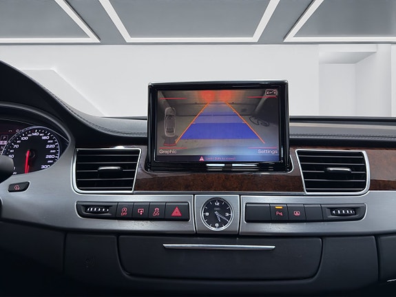 Audi A8 14 of 20