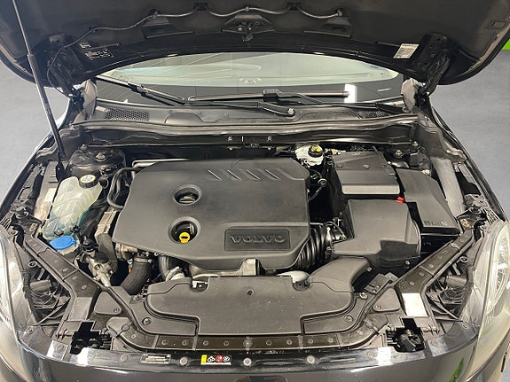 Volvo V40 16 of 26