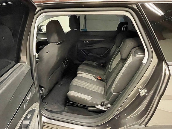 Peugeot 5008 5 of 7