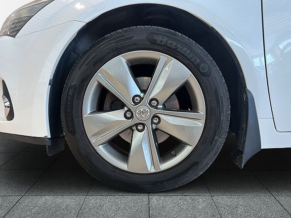 Toyota Avensis 16 of 27