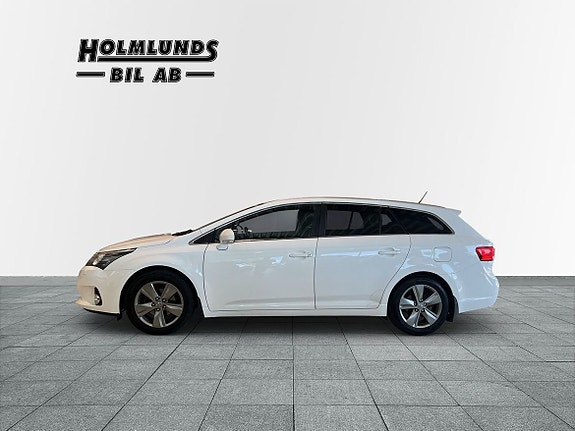 Toyota Avensis 3 of 27