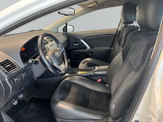 Toyota Avensis 12 of 27