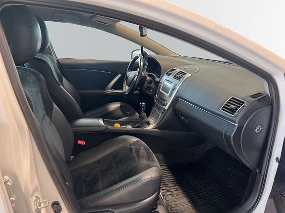 Toyota Avensis 6 of 27