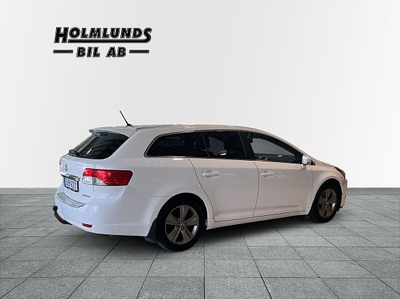 Toyota Avensis 18 of 27