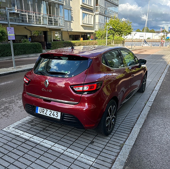 Renault Clio 9 of 10