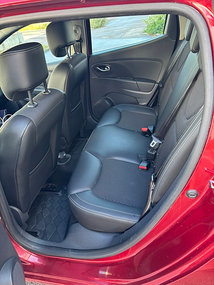 Renault Clio 6 of 10