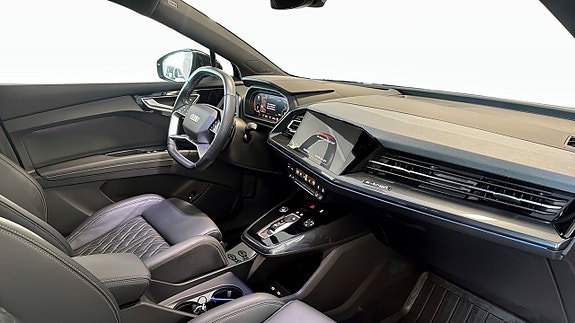 Audi Q4 e-tron 11 of 25