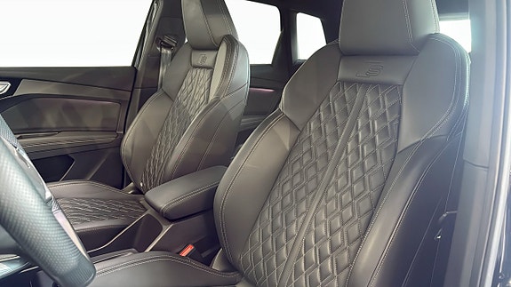 Audi Q4 e-tron 8 of 25