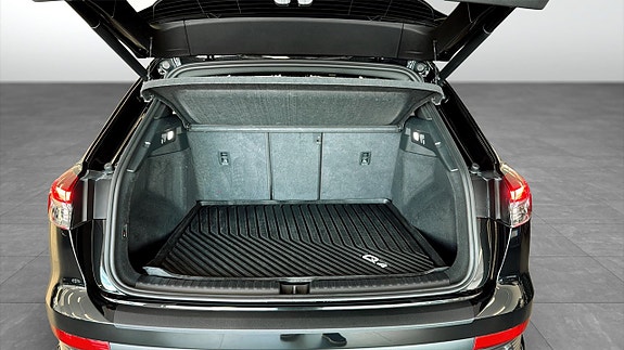 Audi Q4 e-tron 13 of 25