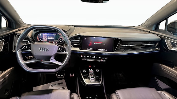Audi Q4 e-tron 10 of 25