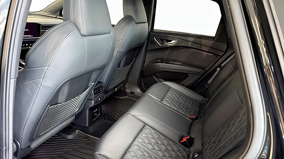 Audi Q4 e-tron 12 of 25