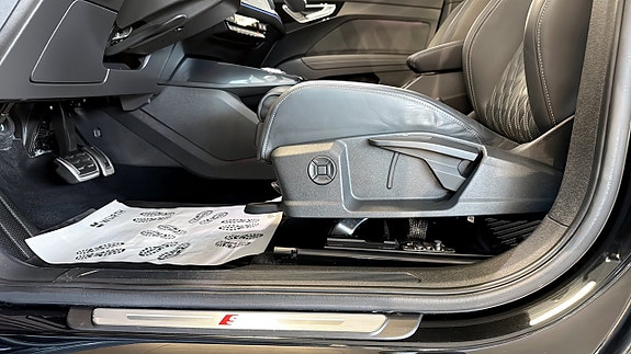 Audi Q4 e-tron 18 of 25