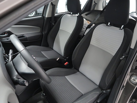 Toyota Yaris 15 of 24