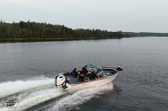 Vizion 600 / Mercury V8 F200 XL Pro XS 5 of 12