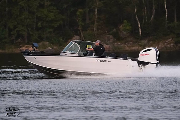 Vizion 600 / Mercury V8 F200 XL Pro XS 9 of 12