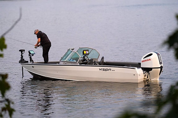 Vizion 600 / Mercury V8 F200 XL Pro XS 8 of 12