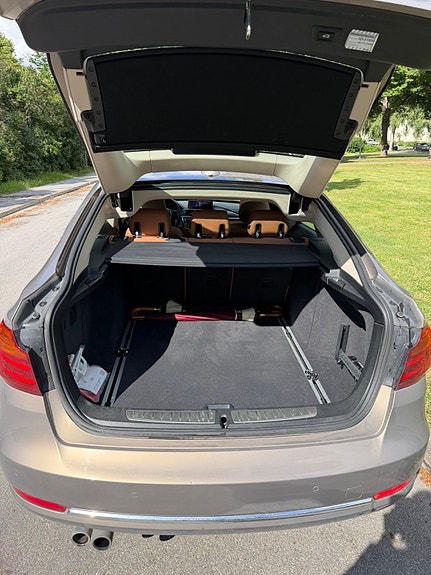 BMW 328i 7 of 11