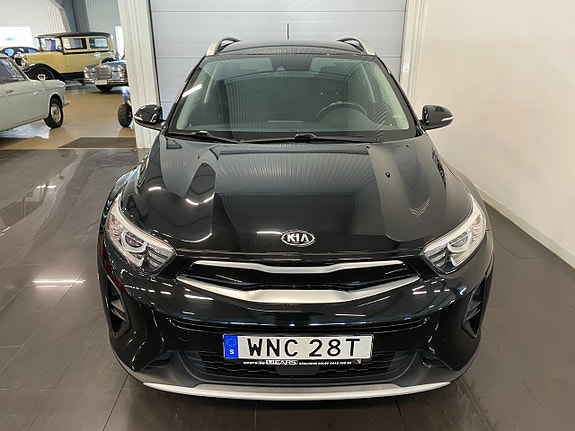 Kia Stonic 3 of 17