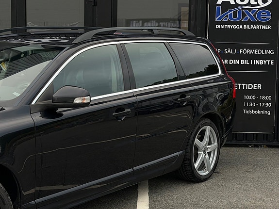 Volvo V70 3 of 27
