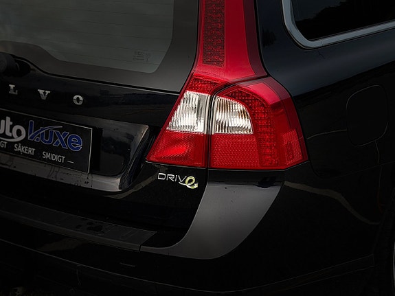 Volvo V70 12 of 27
