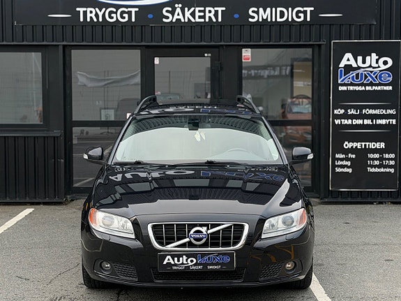 Volvo V70 10 of 27