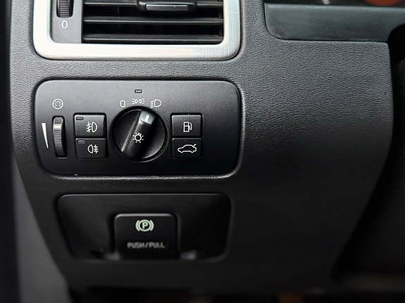 Volvo V70 17 of 27