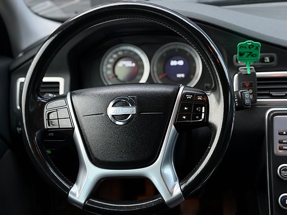 Volvo V70 14 of 27