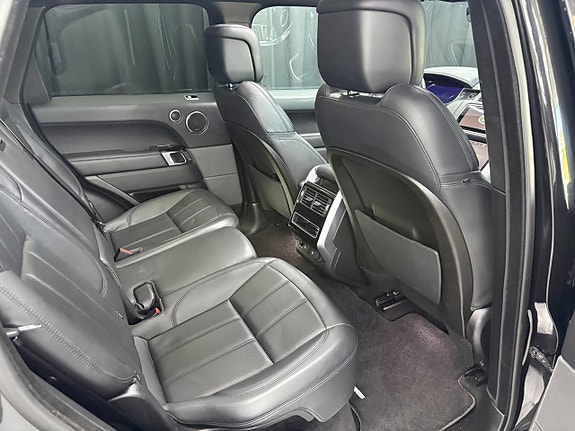 Land Rover Range Rover Sport 8 of 14