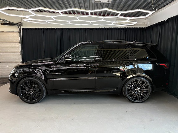 Land Rover Range Rover Sport 12 of 14