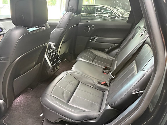 Land Rover Range Rover Sport 7 of 14