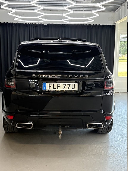 Land Rover Range Rover Sport 10 of 14