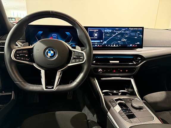 BMW 330e 5 of 9