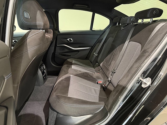 BMW 330e 7 of 9