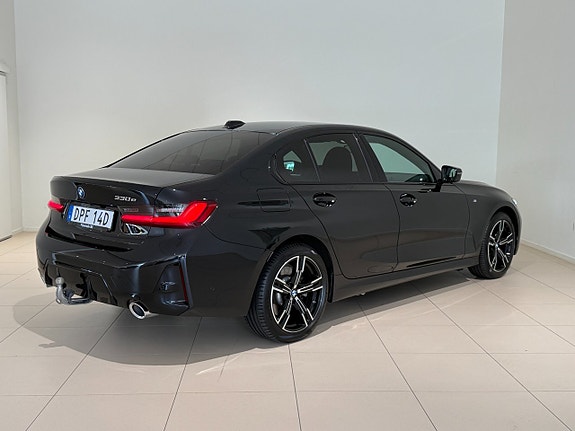 BMW 330e 8 of 9