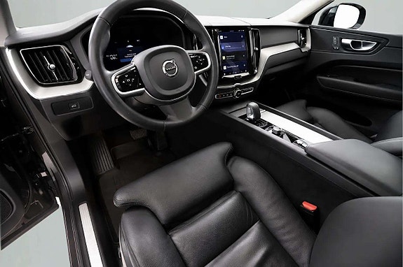 Volvo XC60 8 of 22