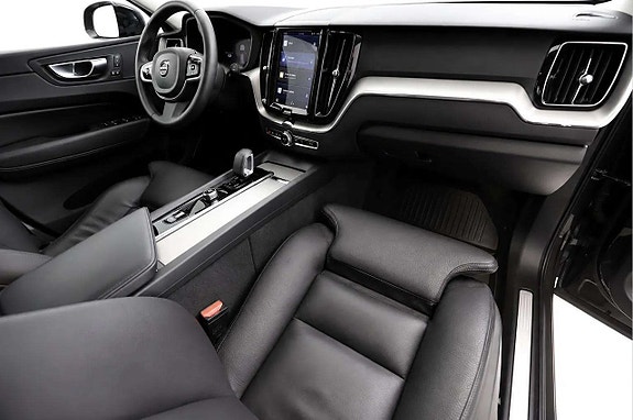 Volvo XC60 16 of 22