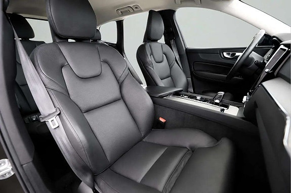 Volvo XC60 17 of 22