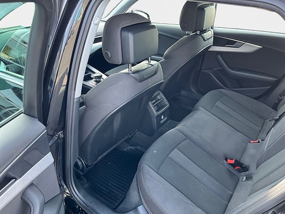 Audi A4 11 of 15
