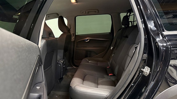 Volvo XC70 17 of 21