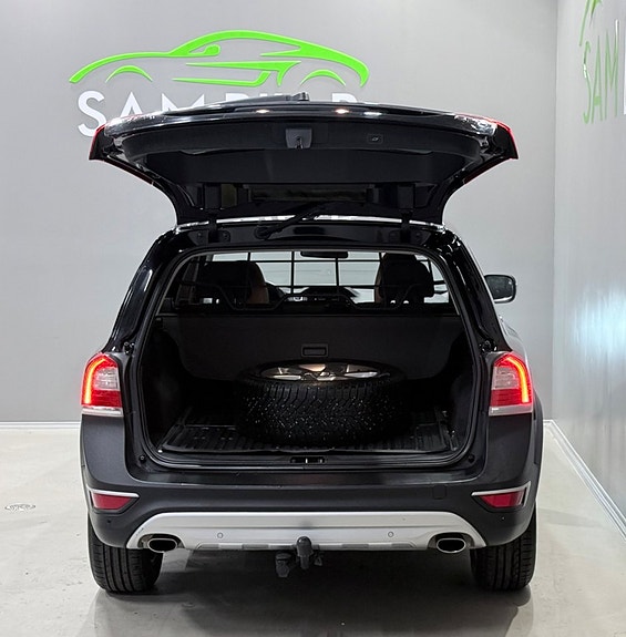 Volvo XC70 9 of 21