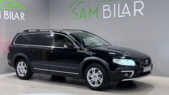 Volvo XC70 2 of 21