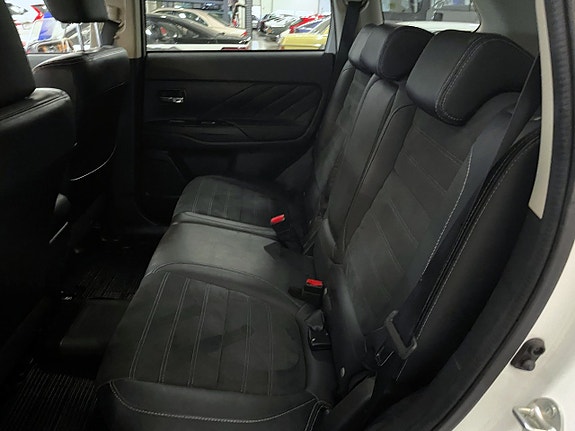 Mitsubishi Outlander 12 of 14