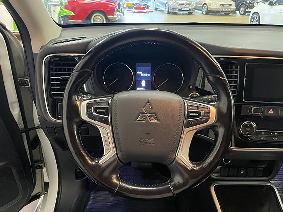 Mitsubishi Outlander 8 of 14