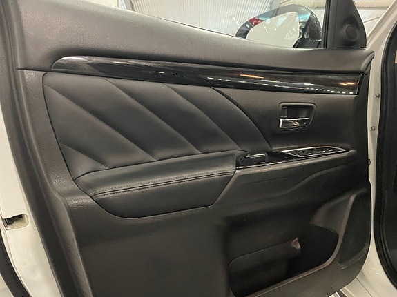 Mitsubishi Outlander 11 of 14