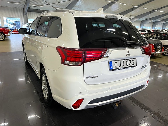 Mitsubishi Outlander 4 of 14