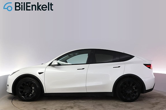 Tesla Model Y 5 of 29